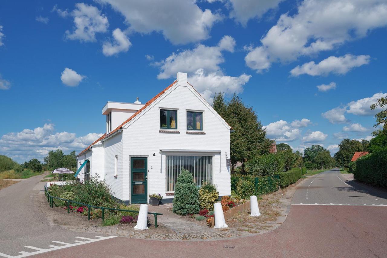 De Stal Hotel Kaatsheuvel Exterior photo